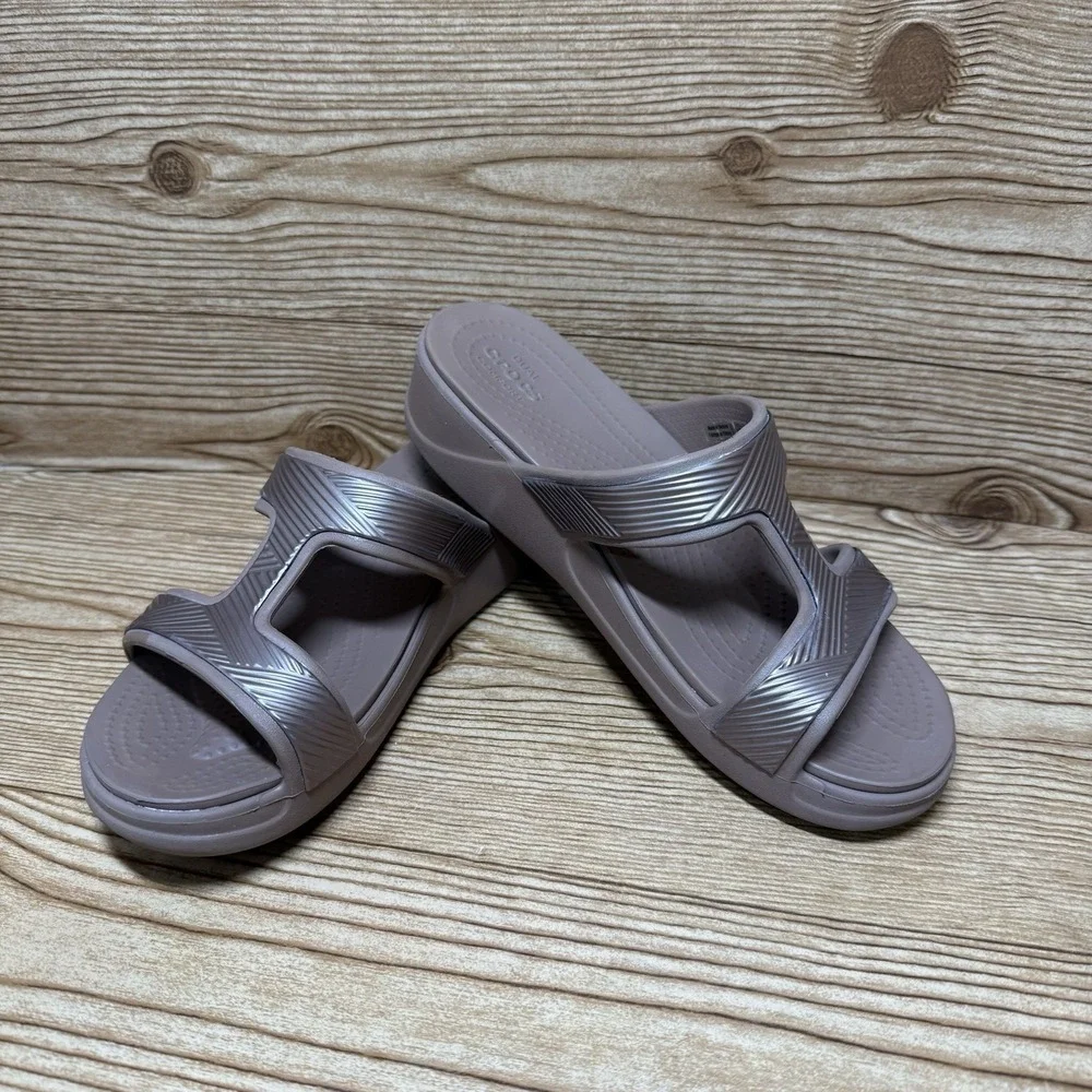 Crocs Monterey Metallic Wedge Shoes Sz 7 Slip On Comfort Cushion Sandals 207144